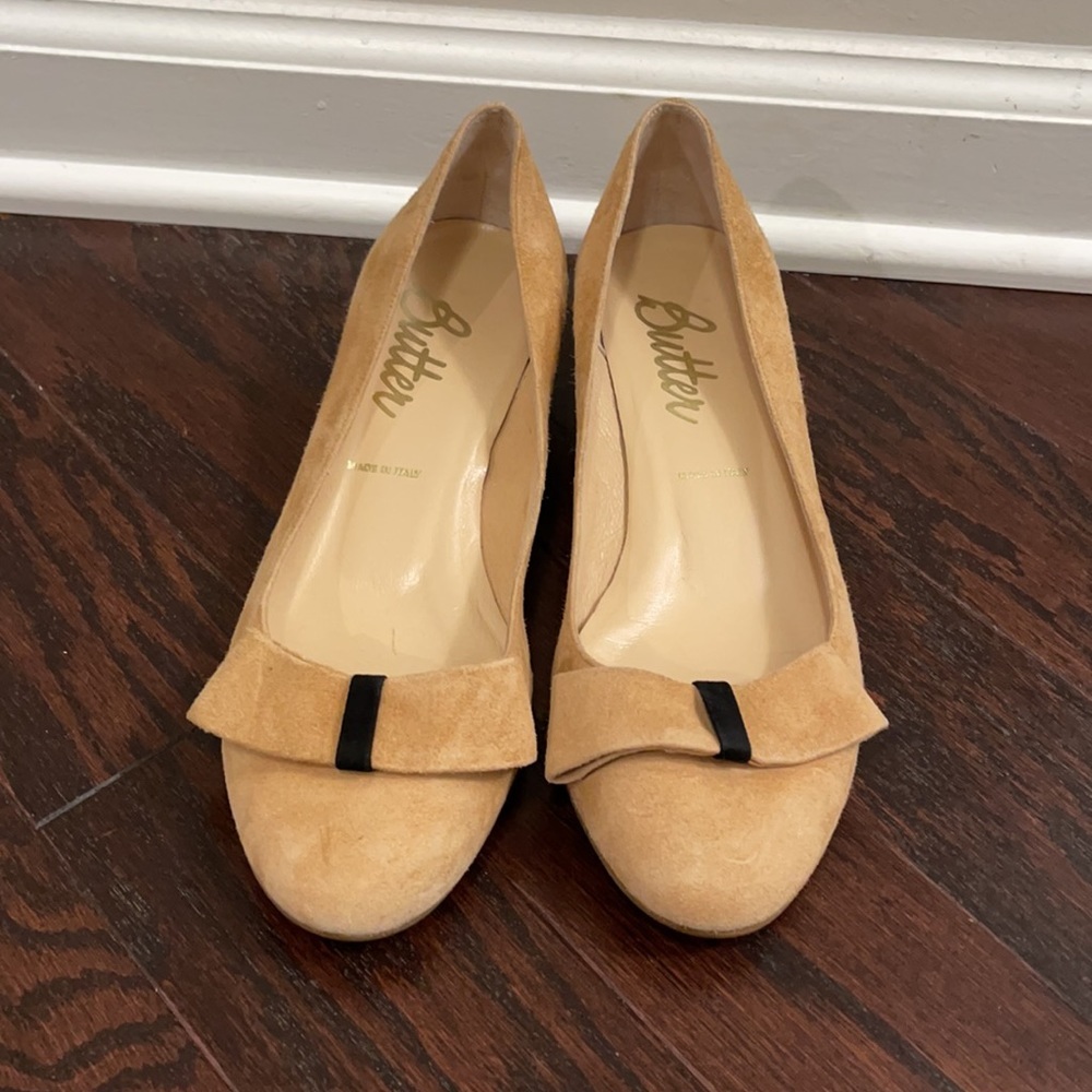 Butter ballet flats with a teeny heel - Picture 2 of 6